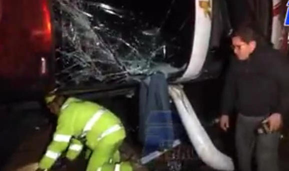 Huarmey: tres personas muertas y varios heridos por despiste de bus de la empresa  América Express