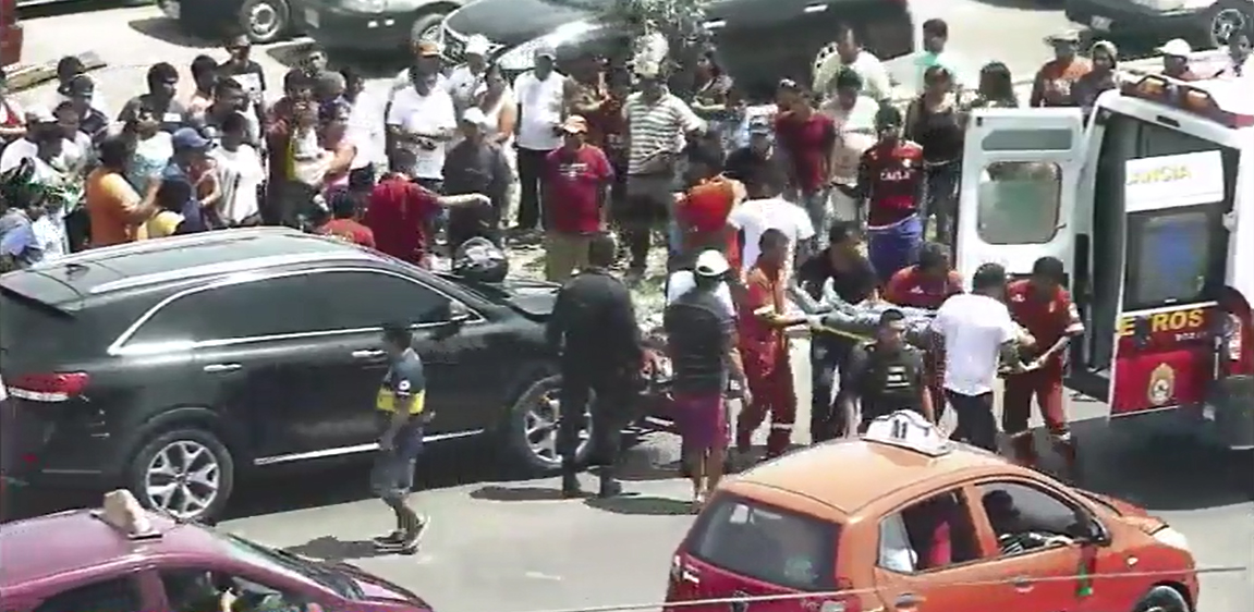 Nuevo Chimbote: dos personas salvan de morir tras accidente en la avenida Pardo(Video)
