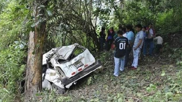 Áncash: un alumno muerto y otros cuatro heridos de gravedad en fatal accidente de tránsito en Carhuaz