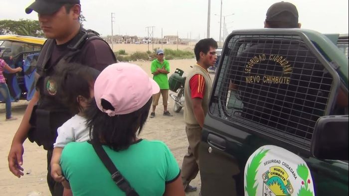 Bebé sale disparado tras choque de mototaxis en Nuevo Chimbote