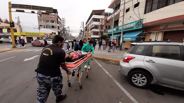 Sujeto que caminaba ebrio fue atropellado en la avenida José Gálvez de Chimbote