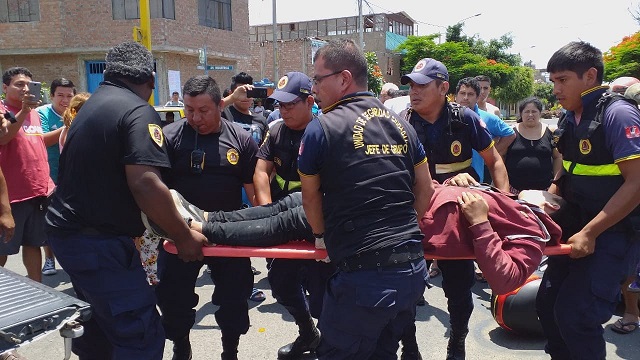 Automóvil chocó contra motocicleta y dejó como saldo 5 heridos en Chimbote, 3 son menores