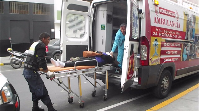 Aparatoso choque de vehículos en Chimbote deja como saldo seis personas heridas