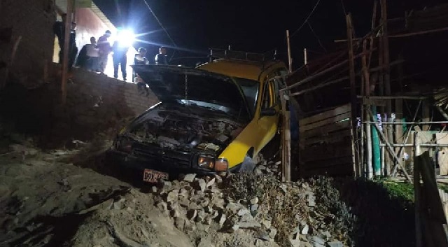 Policía en estado de ebriedad estrelló su vehículo contra una vivienda en Nuevo Chimbote