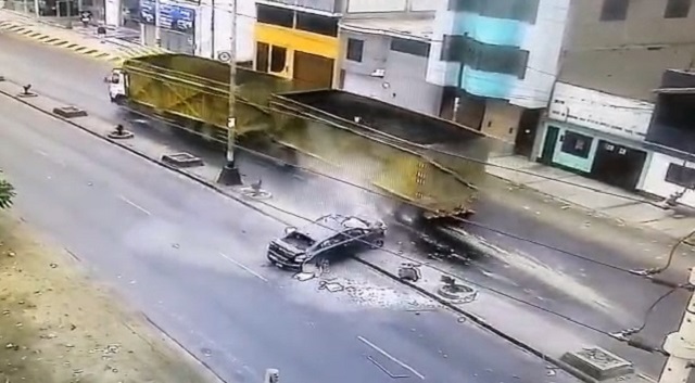 Esposos y su hijo de 2 años salvaron de milagro en violento accidente en Chimbote