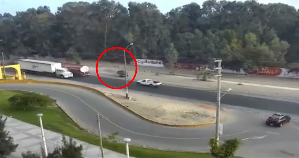 Chimbote: auto invade carril contrario y embiste a dos mujeres en la Panamericana Norte