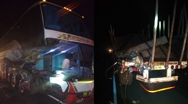 Bus que partió de Chimbote a Lima chocó con tráiler y dejó como saldo ocho pasajeros heridos