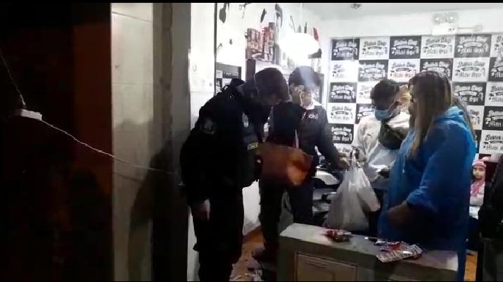 Venezolano atropella a joven y le causa heridas en el pómulo derecho y la oreja en Nuevo Chimbote