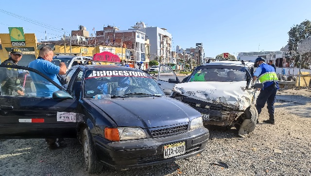Chofer de colectivo murió en hospital tras chocar su unidad con otro vehículo en Nuevo Chimbote