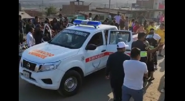 Ocho heridos al chocar un automóvil contra una motocarga en Chimbote