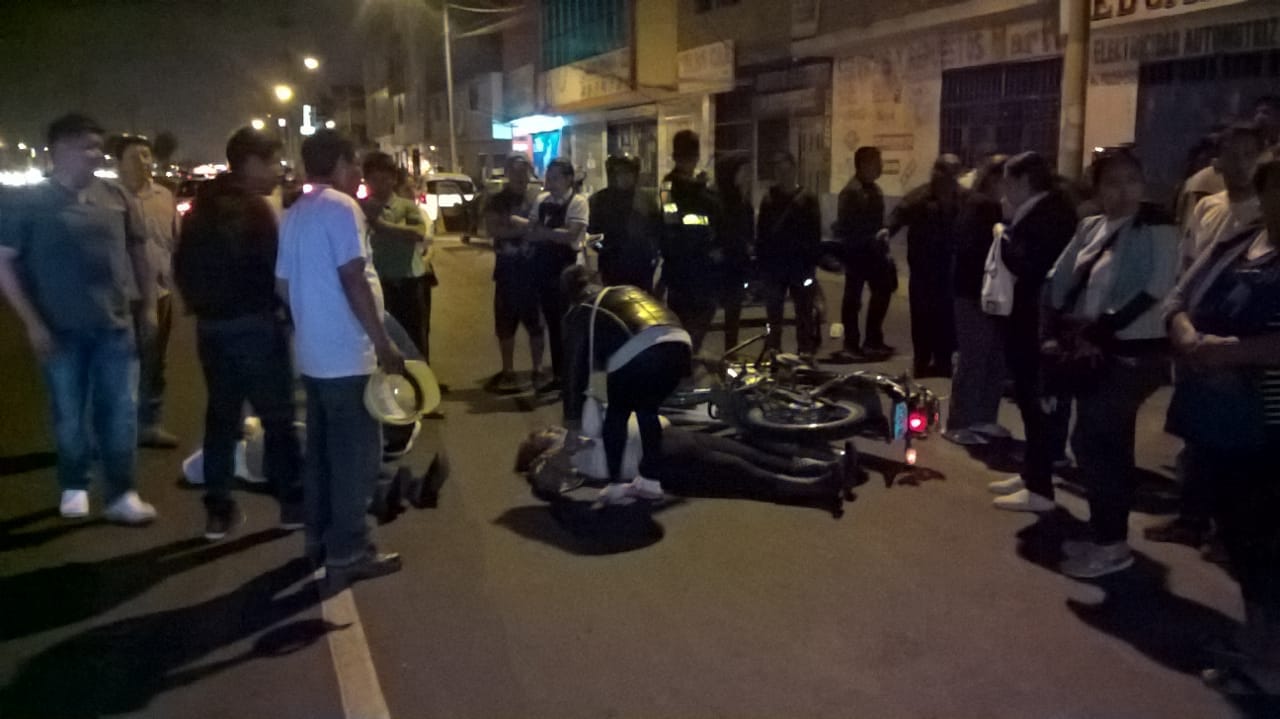 Madre, hija y nieta terminan con golpes tras ser atropelladas por motocicleta