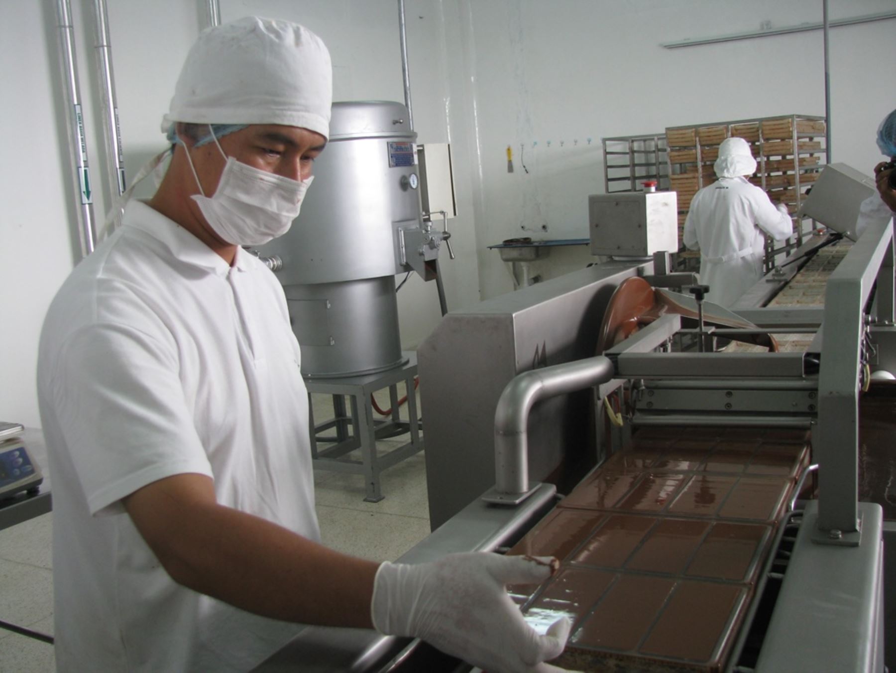 Gobierno aprueba reinicio de 27 actividades en cuatro sectores económicos del país 