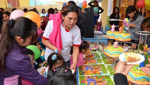 Niños I.E. “José Luis Sánchez Milla” celebraron aniversario con aporte del municipio