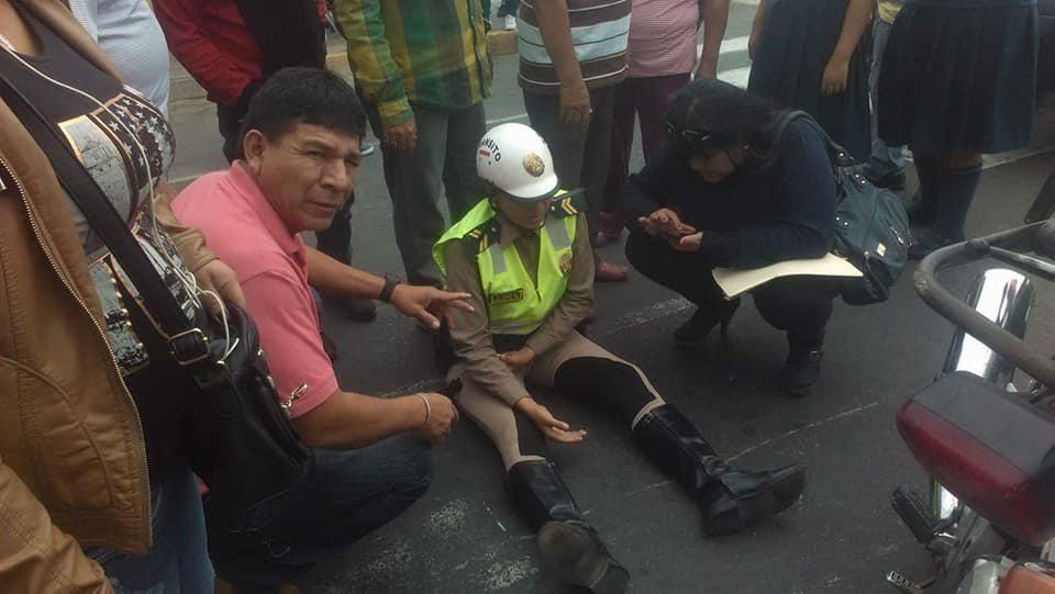 Chimbote: agente de la Policía de Tránsito y anciana resultan heridas en accidente 