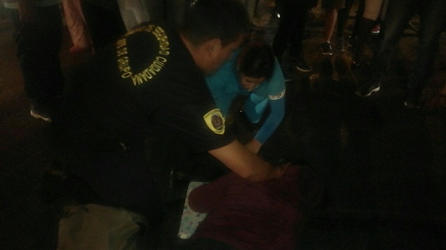 Dos heridos en violenta gresca en centro de Chimbote, se cortaron con pico de botellas