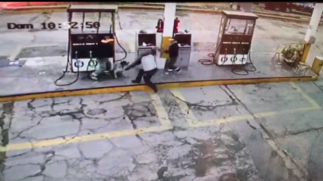  Chimbote: imágenes del brutal ataque con machete a perro en un grifo