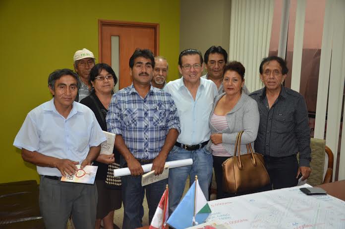 Agricultores de Pampa La Carbonera reciben apoyo municipal para exportar holantao