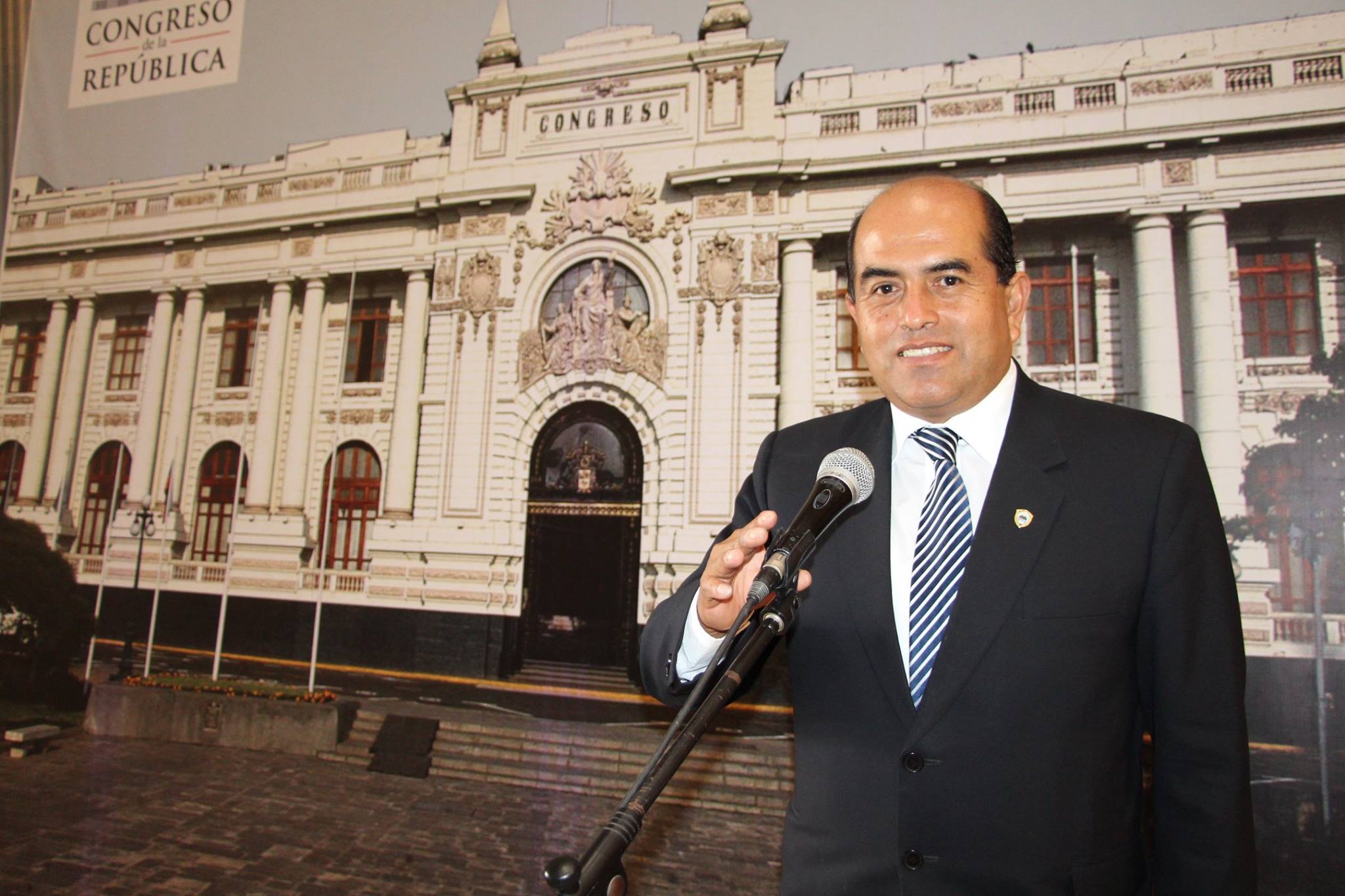 Periodismo chimbotano de luto por partida de destacado comunicador Alberto Pérez