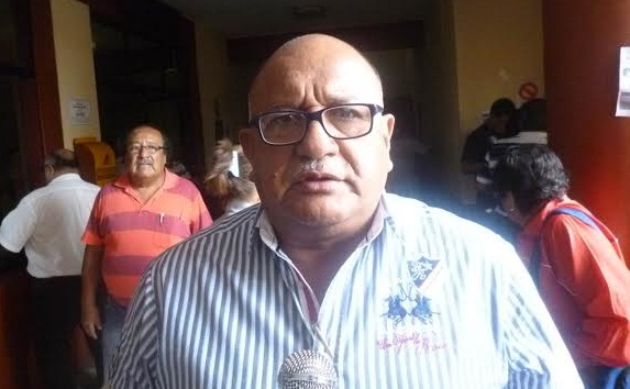 Alcalde asegura no se ser propietario de Son del Puerto, pero asiste a eventos como relajo