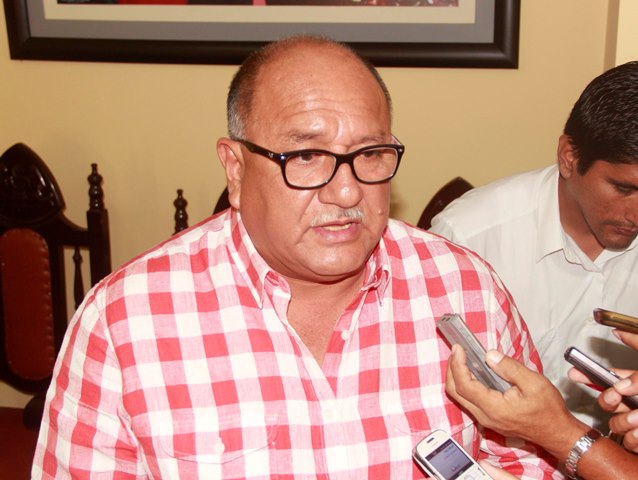 Alcalde Arroyo solicitará informe de la reconstrucción de veredas