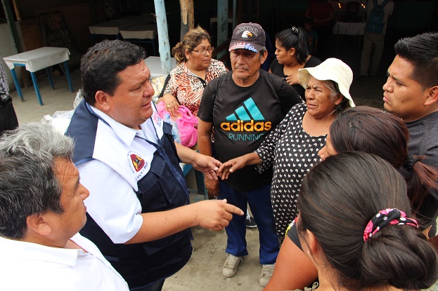 Alcalde Briceño mostró su apoyo a familiares de menor desaparecido  tras caer al río Santa