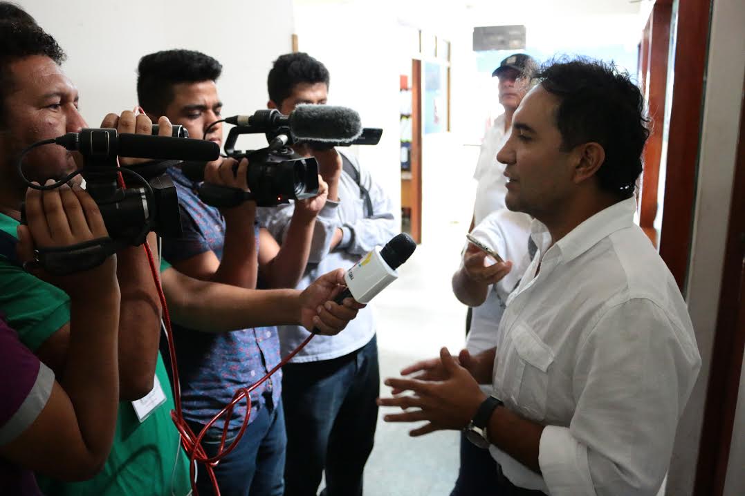 Valentín Fernández felicita que gobernador regional convoque a profesionales ancashinos