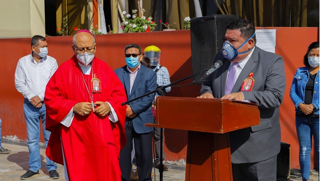 Alcalde de la Municipalidad del Santa recibió imagen del patrón San Pedrito