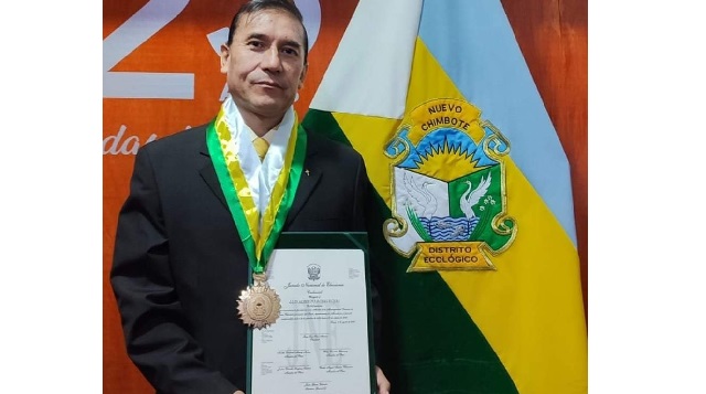 Luis Rojas asume alcaldía de Nuevo Chimbote y encuentra puestos de confianza desocupados
