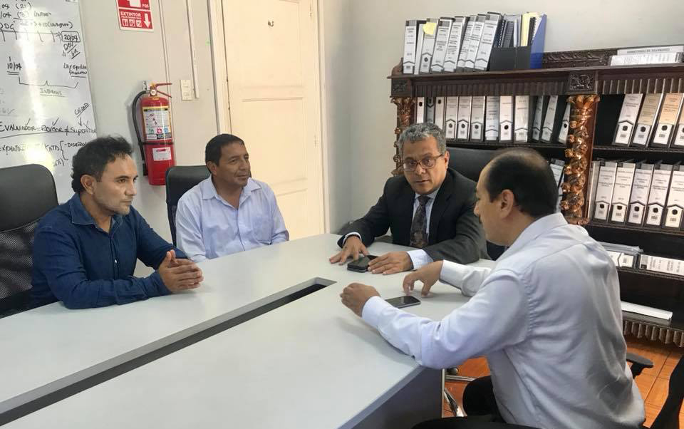 Alcalde de Nuevo Chimbote consigue autorización para operar maquinaria de limpieza pública