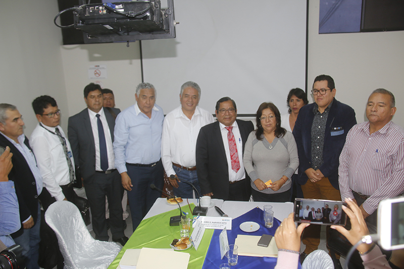 Alcalde de Chimbote respalda compra de terreno de Dos de Mayo para construir nuevo hospital La Caleta
