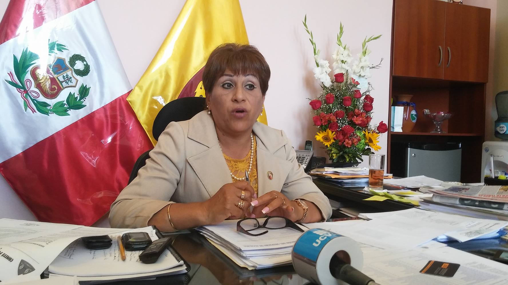 Alcaldesa del Santa rechaza anuncio del alza de pasajes por parte de los transportistas 