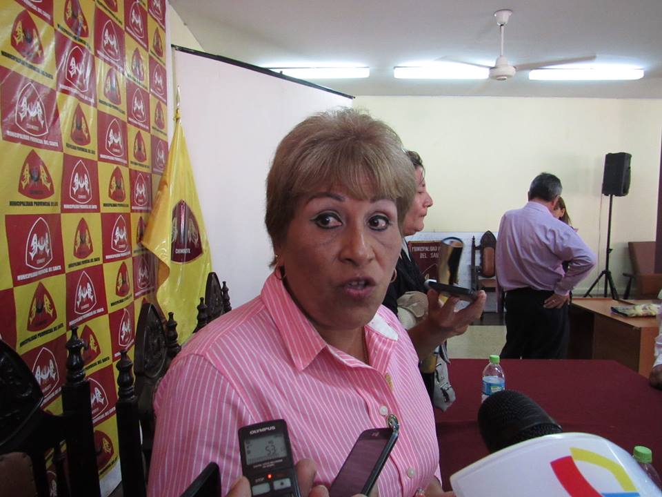Alcaldesa del Santa asegura que su gestión demostró mayor capacidad de cobranza y redujo gastos