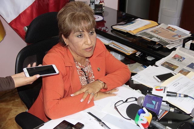 Alcaldesa pide a Enrique Vargas que reinicie obras abandonadas en las 20 provincias de Áncash