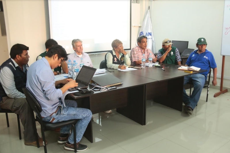 Alcaldesa Victoria Espinoza se reunió con empresa que descolmatará río Lacramarca