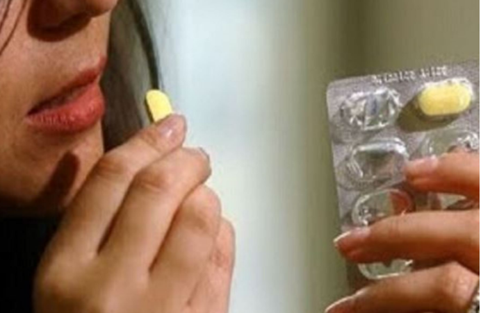 Alertan que automedicación puede agravar salud de pacientes con coronavirus