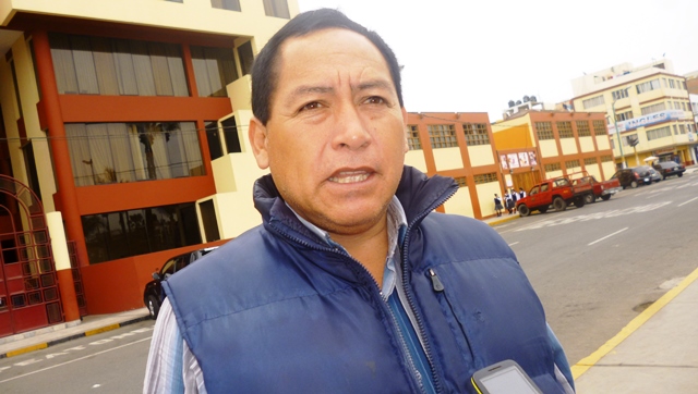  Demolerán locales que ocupan dirigentes del Sutramun en mercado Modelo