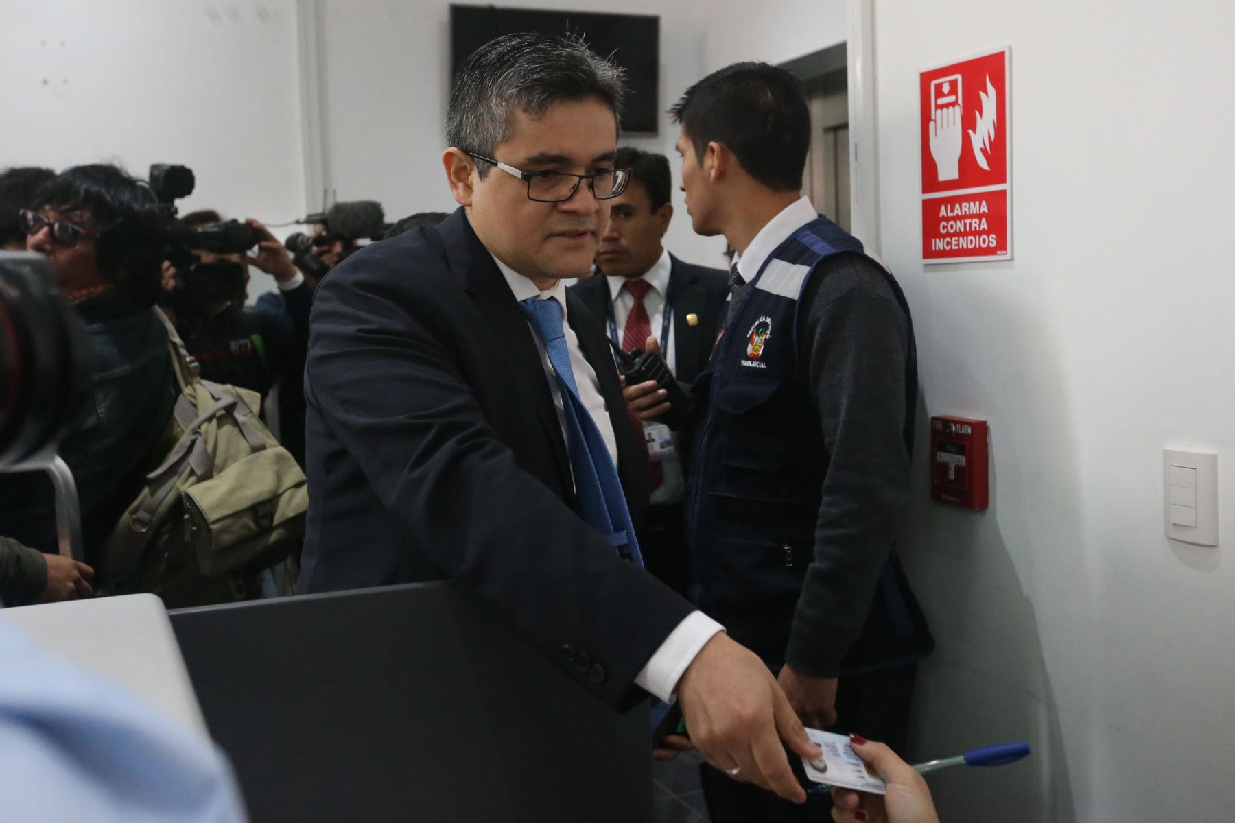 Fiscal Pérez encontró informe sobre Keiko Fujimori en oficina de asesor de Chávarry