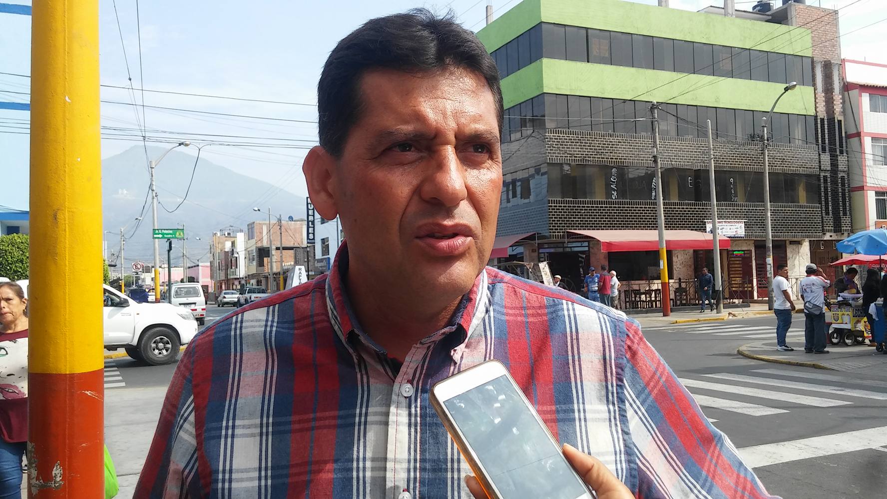 Consejero Almanza a favor de que hospital La Caleta se construya en terrenos de “Dos de Mayo”