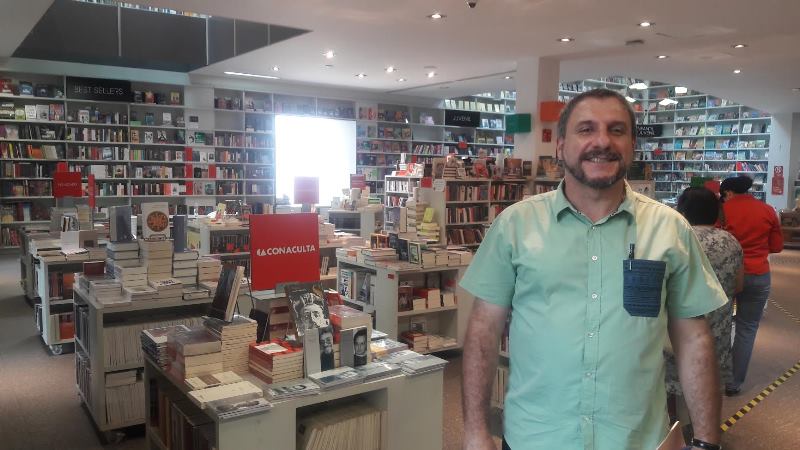 Alonso Rabí conversará sobre periodismo y literatura con estudiantes de Comunicación Social en Chimbote