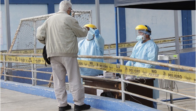 Pacientes de más de 70 años fueron dados de alta en hospital de Chimbote tras vencer al covid-19