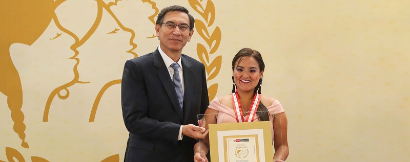 Alumna de la UCV recibe Orden al Mérito a la Mujer del Año 2019