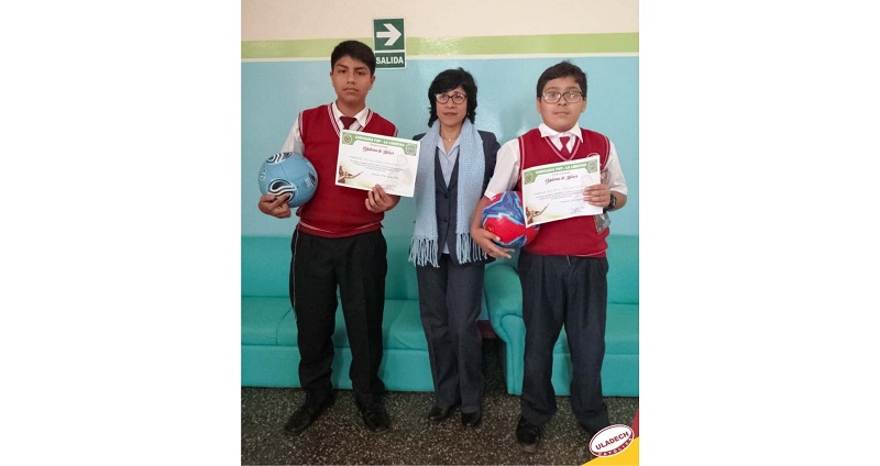 Alumnos de la I.E. Los Ángeles de Chimbote ganaron concurso de declamación y poesía de la PNP
