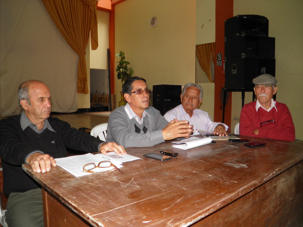 Buscarían dejar sin trabajo a dirigente que promueve revocatoria de Waldo Ríos 