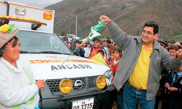 Estructura de los gobiernos locales y regionales favorecen la corrupción