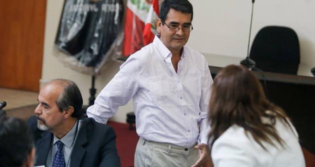 Chimbote: archivan investigación de alquiler de camioneta que involucraba a Cesar Álvarez