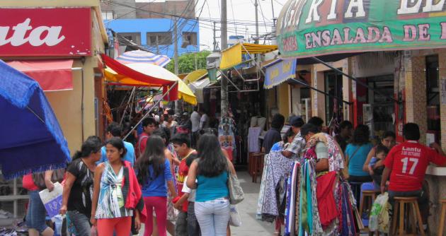 MPS alista acciones de control para frenar comercio informal por el centro de Chimbote