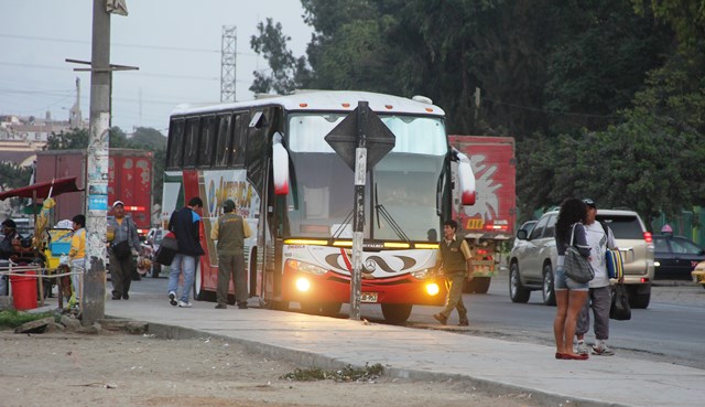 Aseguran que América Express ya no recogerá pasajeros en plena vía