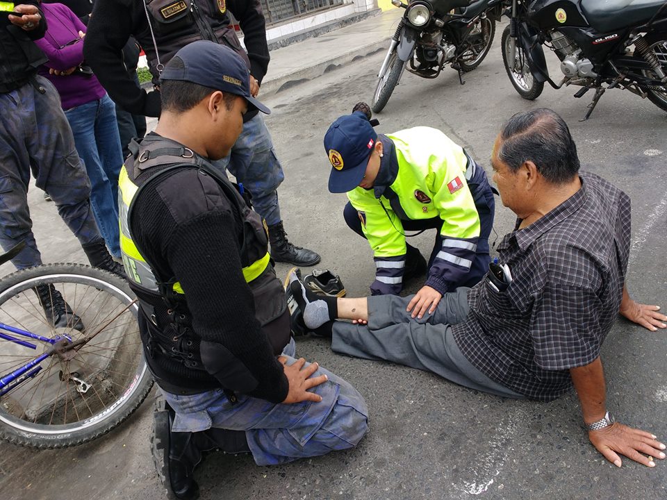 Chimbote: anciano casi pierde la vida tras ser embestido por auto 