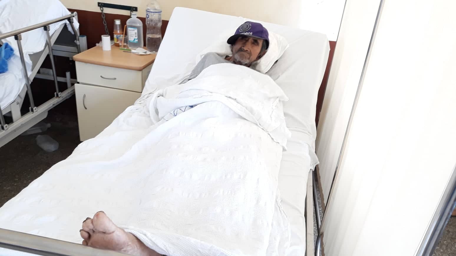 Chimbote: anciano fue abandonado por sus seis hijos en el hospital La Caleta 