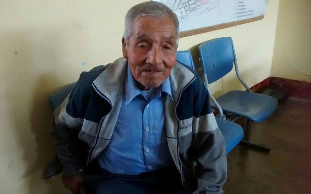 Encuentran anciano deambulando por el centro de Chimbote